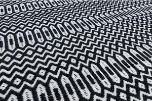 Černo-bílý koberec Asiatic Carpets Halsey, 120 x 170 cm
