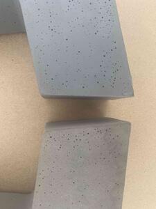 Betonová židle Pekárek Barva prken: Prkna bez barvy (neošetřené), Ošetření betonových nohou: Pohledový beton