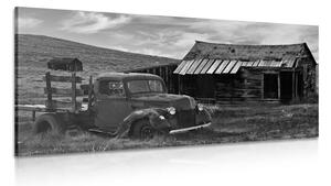 Obraz auto v malebné přírodě v černobílém provedení