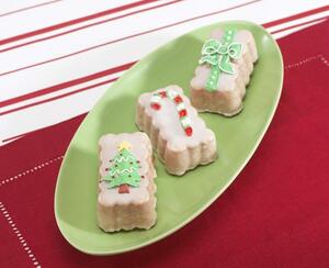 Forma na 8 mini vánočních chlebíčků Nordic Ware + ONO 33,5cm tác na dorty, bábovky, cukroví Rosenthal (barva-stříbrná)