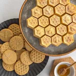 Sušenková razítka včelí med set 3 ks Nordic Ware (materiál - litý hliník, dřevo)