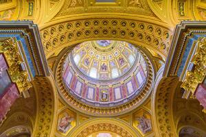 DIMEX | Vliesová fototapeta Bazilika sv. Štěpána MS-5-0966 | 375 x 250 cm| vicebarevna, modrá, červená, žlutá