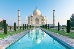 DIMEX | Vliesová fototapeta Tádž Mahal MS-5-1122 | 375 x 250 cm| zelená, modrá, bílá, béžová