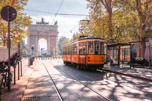 DIMEX | Vliesová fototapeta Vintage tramvaj MS-5-1238 | 375 x 250 cm| zelená, oranžová, hnědá, šedá