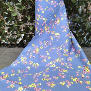 Ervi bavlna š.240 cm - květ na modrém 10554-17, metráž