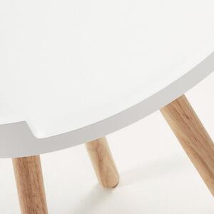 Bílý odkládací stolek s dřevěným podnožím Kave Home Bruk