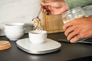 ZWILLING ENFINIGY Kuchyňská váha do 10kg nabíjecí Bílá 1008873