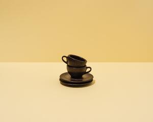 Šálek s podšálkem na espresso z recyklované kávy - Kaffeeform
