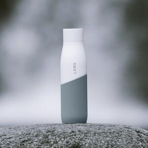 Antibakteriální láhev LARQ Movement, edice TERRA, White / Pebble 950 ml - LARQ