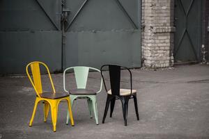 Židle PARIS WOOD žlutá přírodní sosna, Sedák bez čalounění, Nohy: kov, dřevo, barva: hnědá, bez područek sosna