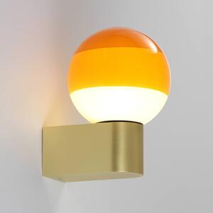 MARSET LED nástěnné světlo Dipping Light A1, oranžová/zlatá, stmívatelný, Mosaz / zlato, Obývací pokoj / jídelna, kov, Design, Koule