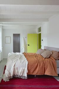 Krémový přehoz na dvoulůžkové postele s třásněmi Fringe - 270*270 cm