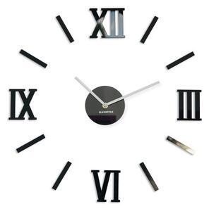 Stylové nástěnné hodiny v černé barvě