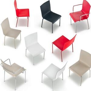 Pedrali Červená plastová jídelní židle Kuadra XL 2401