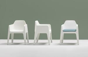 Pedrali Hnědá plastová jídelní židle Plus 630