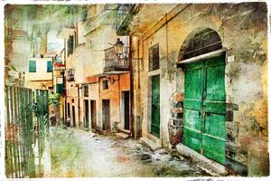DIMEX | Vliesová fototapeta Staré ulice Itálie MS-5-2024 | 375 x 250 cm| zelená, oranžová, hnědá