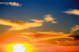 DIMEX | Vliesová fototapeta Romantický západ slunce MS-5-2320 | 375 x 250 cm| modrá, žlutá, oranžová