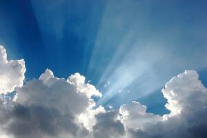 DIMEX | Vliesová fototapeta Sluneční paprsky na obloze MS-5-2318 | 375 x 250 cm| modrá, bílá
