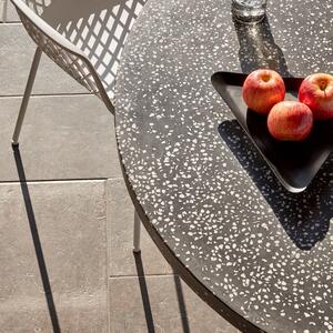Černý terrazzo zahradní stůl Kave Home Shanelle 120 cm s kovovou podnoží