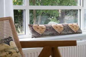 Bavlněný dlouhý polštář dřevěné srdce Wooden heart - 20*10*90cm