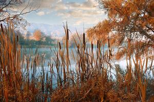 Fototapeta jezero uprostřed podzimní přírody