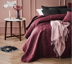 Kvalitní vzorovaný přehoz na postel vínové barvy 220 x 240 cm