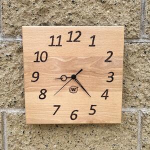 Dřevěné nástěnné hodiny Lucas