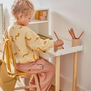Hořčicově žlutá dřevěná dětská židlička Kave Home Tressia