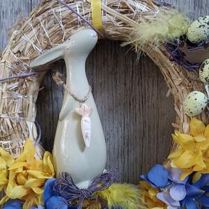 Věnec velikonoční se zajíčkem a vajíčky, žluto-fialový, slaměný 25cm