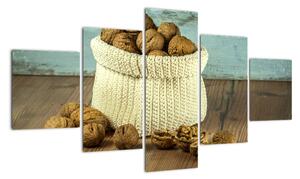 Obraz - ořechy v pleteném koši (125x70cm)