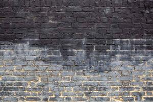 DIMEX | Vliesová fototapeta Mokrá cihlová zeď MS-5-2663 | 375 x 250 cm | bílá, černá