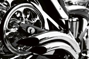 DIMEX | Vliesová fototapeta Lesklý motocykl MS-5-2800 | 375 x 250 cm | černá, metalická