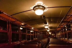 DIMEX | Vliesová fototapeta Vintage interiér tramvaje MS-5-2887 | 375 x 250 cm | bílá, žlutá, hnědá