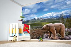 DIMEX | Vliesová fototapeta Krajina s medvědem MS-5-3029 | 375 x 250 cm | zelená, modrá, bílá, hnědá
