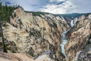 DIMEX | Vliesová fototapeta Yellowstone a Grand Canyon MS-5-3043 | 375 x 250 cm | zelená, modrá, hnědá, šedá