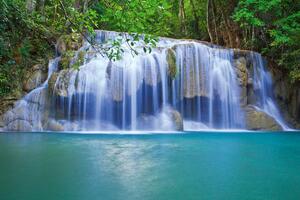 DIMEX | Vliesová fototapeta Krásný nízký vodopád MS-5-3245 | 375 x 250 cm | zelená, modrá, bílá