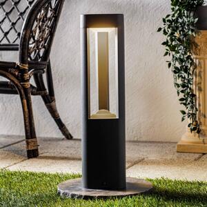 Lucande LED stojací lampa Pirron, 50 cm, trojúhelníková, IP54