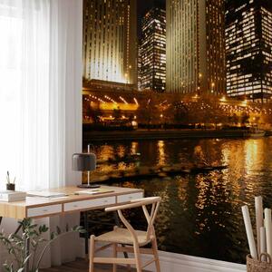 Fototapeta Městská architektura Chicaga - vysoké mrakodrapy města v noci u řeky