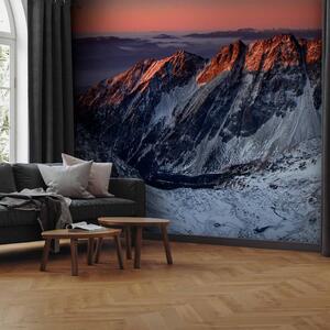 Fototapeta Zimní horská krajina - východ slunce nad skalnatými horami