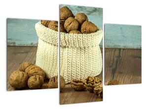 Obraz - ořechy v pleteném koši (90x60cm)