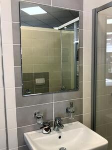 Zrcadlo do koupelny na míru - se strmu fazetou - Glossy