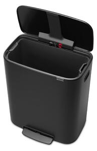 Matně černý nášlapný ocelový odpadkový koš 60 l Bo – Brabantia