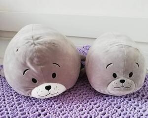 Plyšový polštář šedý Tuleň Velikost: 35cm