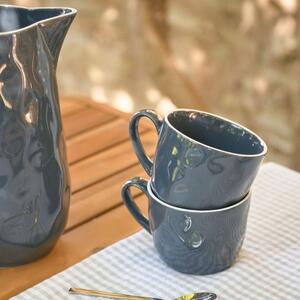 Tmavě modrý porcelánový hrnek Kave Home Pontis 400 ml