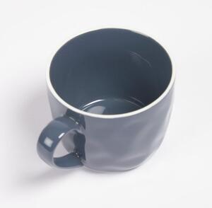 Tmavě modrý porcelánový hrnek Kave Home Pontis 400 ml