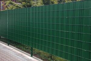 Bestent Stínící fólie na plot 19cm x 35m Green 450g/m2 + spony