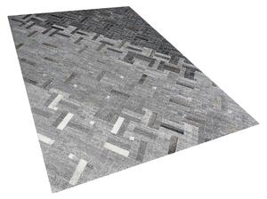 Kožený koberec 140 x 200 cm šedý DARA