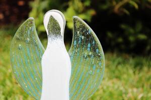 BDK-GLASS Skleněný dekorativní anděl velký bílo-tyrkysový