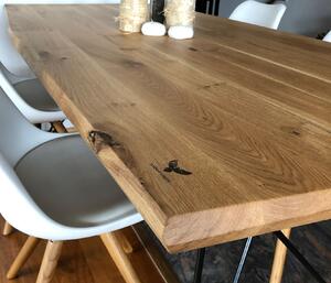Dubový jídelní stůl I dub nature kovová s práškovým černým a lesklým lakem olej stoly