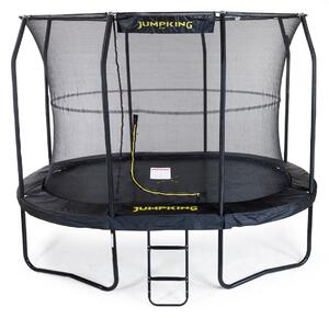 Oválná trampolína s ochrannou sítí a žebříkem JumpKing OvalPOD (2,5 × 3,4 m) (Trampolína JumpKing OVAL-POD 2,5 x 3,4 m)